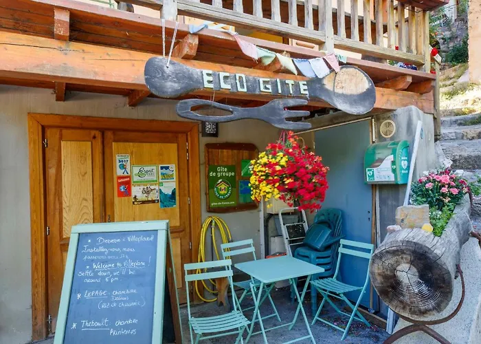 Eco-Hotel Et Yourtes Du Mercantour