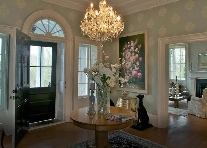 Maplehurst Manor Bed & Breakfast Brockville
