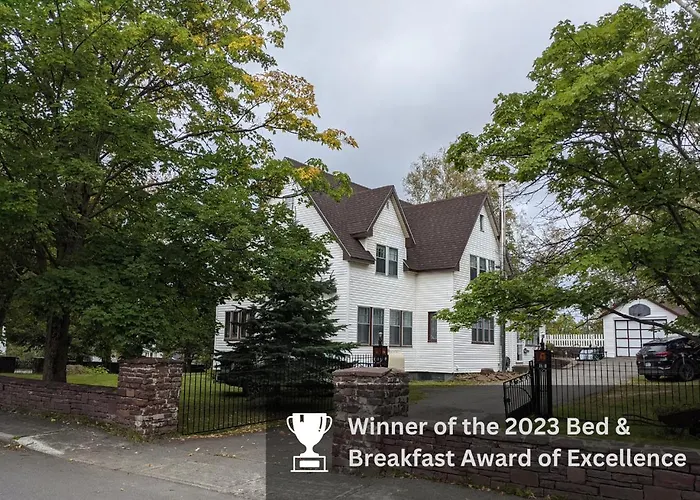 Hill Road Manor Bed & Breakfast Grand Falls Windsor
