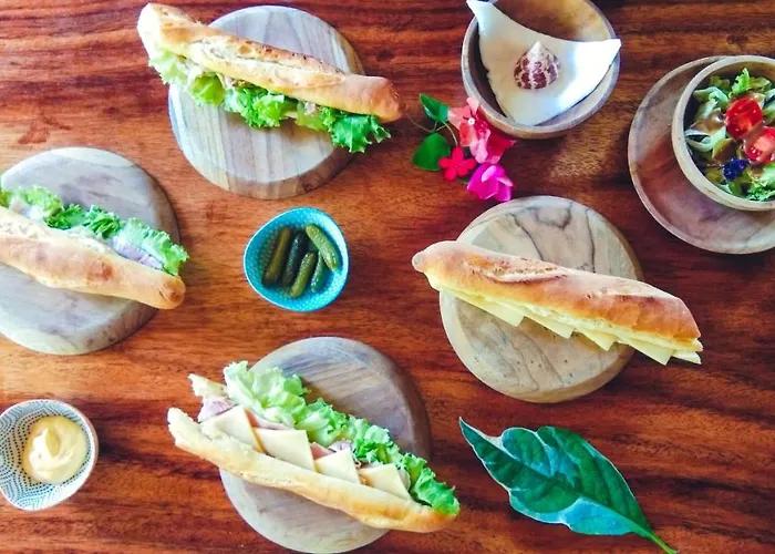 Bed and Breakfast Cafe Des Arts Gili Air