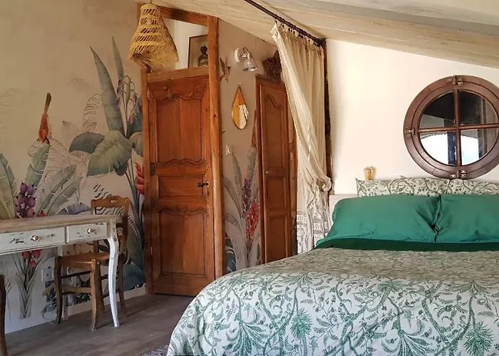 Bed and Breakfast La Bohême à Charols