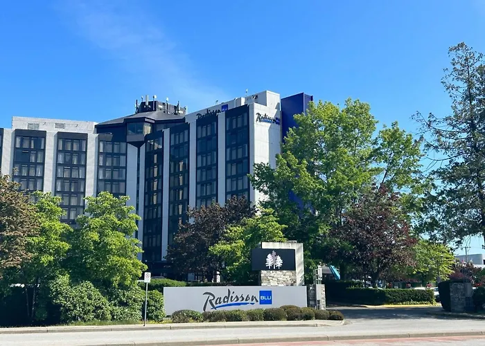 Radisson Blu Vancouver Airport Hotel & Marina