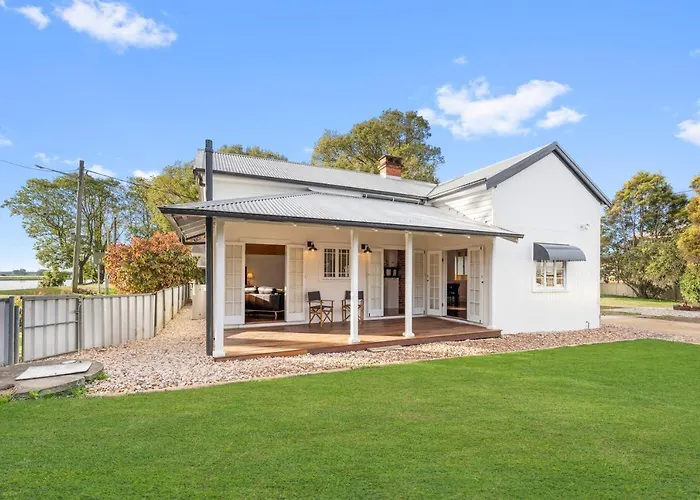 The Bank House Ulmarra Bed & Breakfast