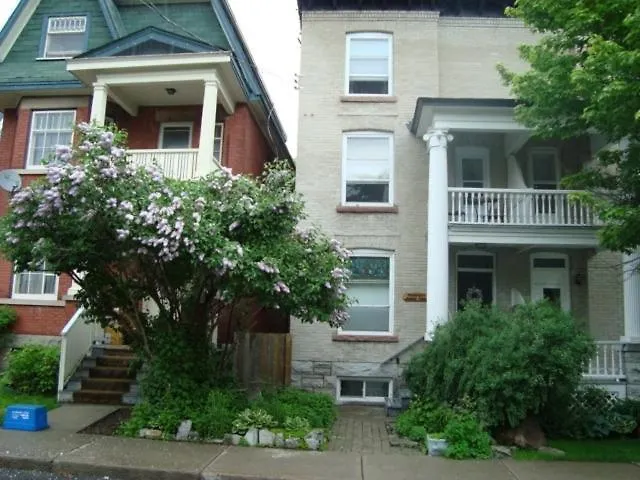 Australis Guest House Ottawa