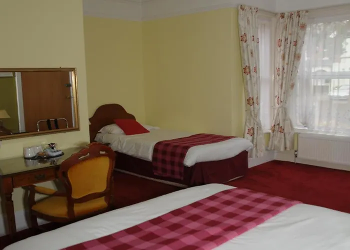 Wimblehurst Hotel