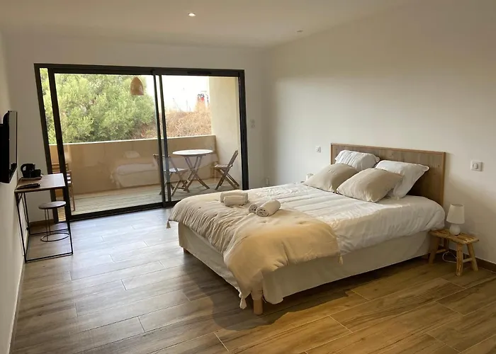 Casa Josephine Bed & Breakfast Serra-di-Ferro 