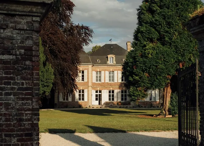Petit Chateau Vercourt