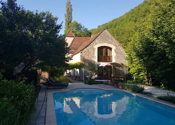 Bed and Breakfast Le Moulin de Jules et Akasha à Murat