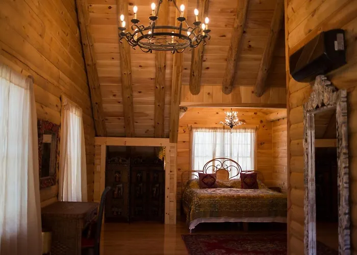Log Country Inn Bed And Breakfast Of Ithaca