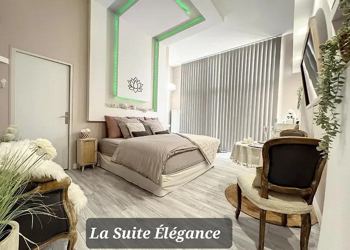 Chambre avec spa, piscine et sauna privatif