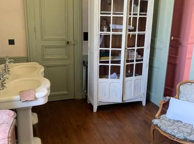 Suite Privee Rose Au Chateau De La Franceule Janzé