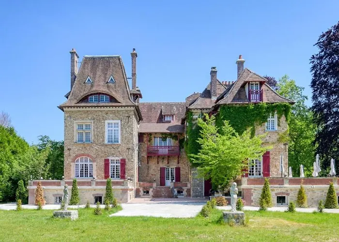 Le Petit Château de Barbizon au Bois du Mée
