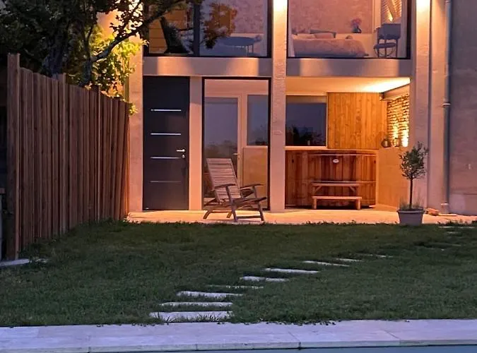 Suite intimiste avec Spa privatif et vue Pyrénées Cintegabelle