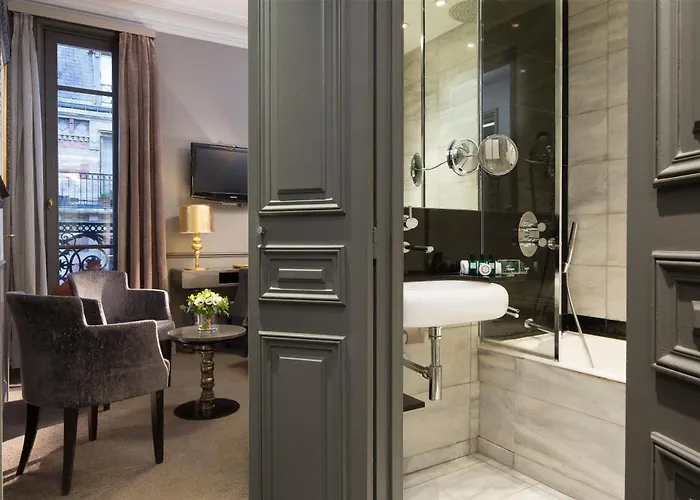 Hotel Lumen Paris Louvre