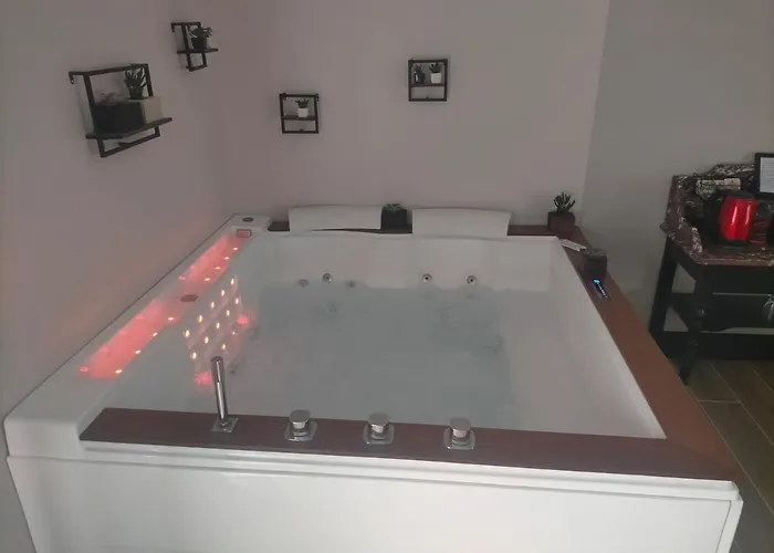 Suite romantique avec jacuzzi Le Barp
