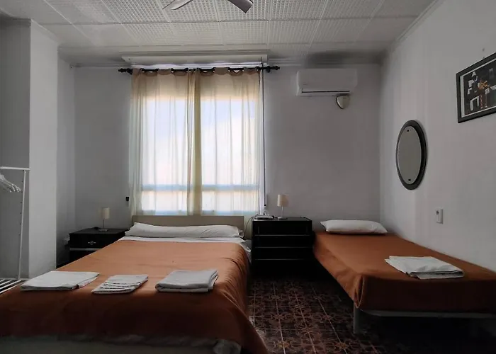 Pensión Benavente AP-7 3min coche Playa 5 min Self check-in 24h Moncofa 