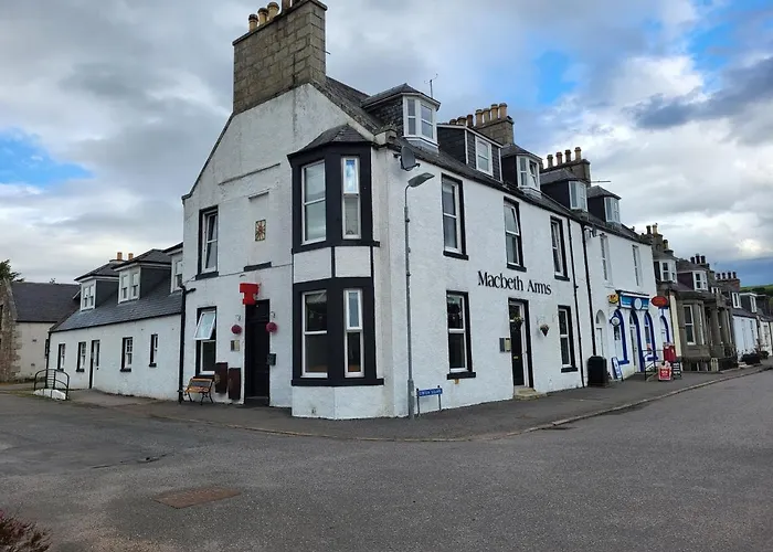 Macbeth Arms Bed & Breakfast Lumphanan