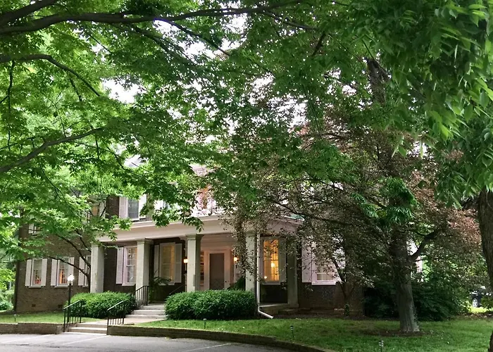 Charred Oaks Inn