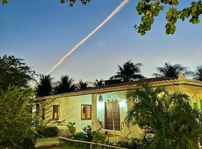Bed and Breakfast Casa Ana Frank Parajuru