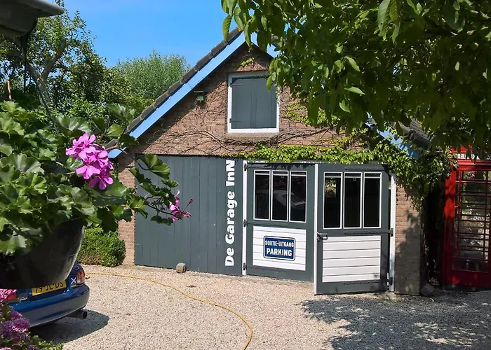 Holiday Cottage De Garage Inn