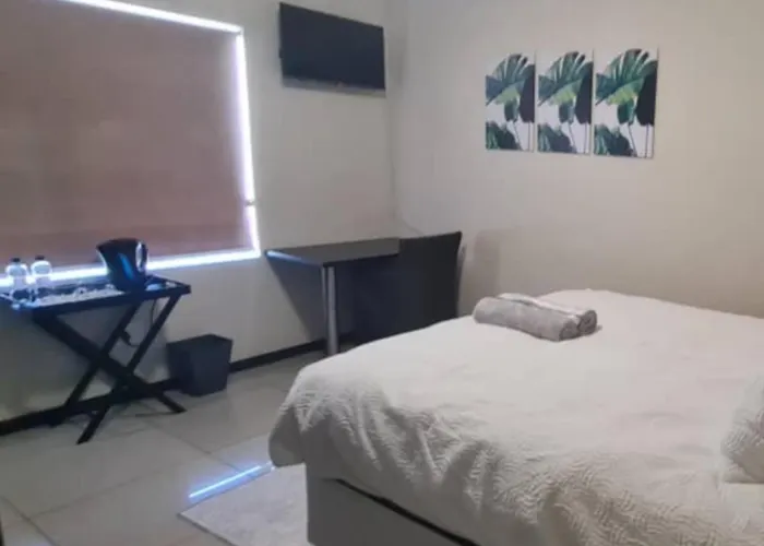 Carlo'S Boutique Guesthouse