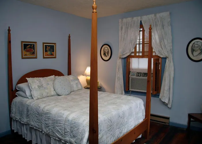 The Lafayette Inn & Restaurant