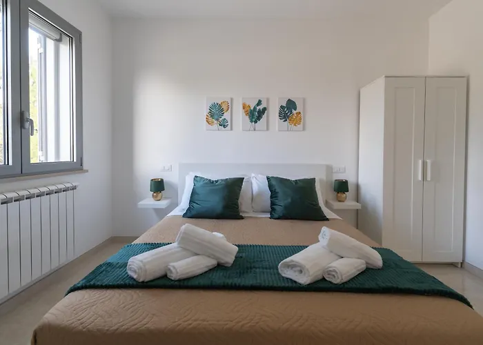 Smilax - Hydruntum Holiday Rooms Otranto