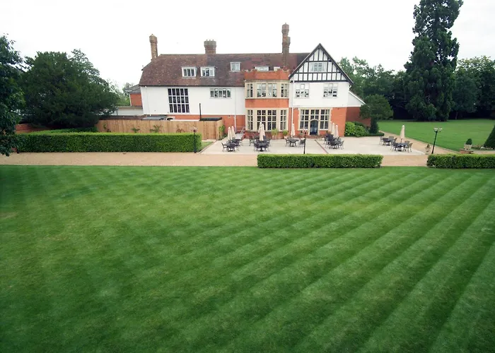 Greenwoods Hotel & Spa