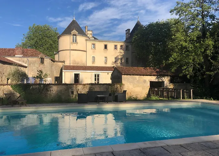 Chateau De La Mothe Saint-Sulpice-en-Pareds