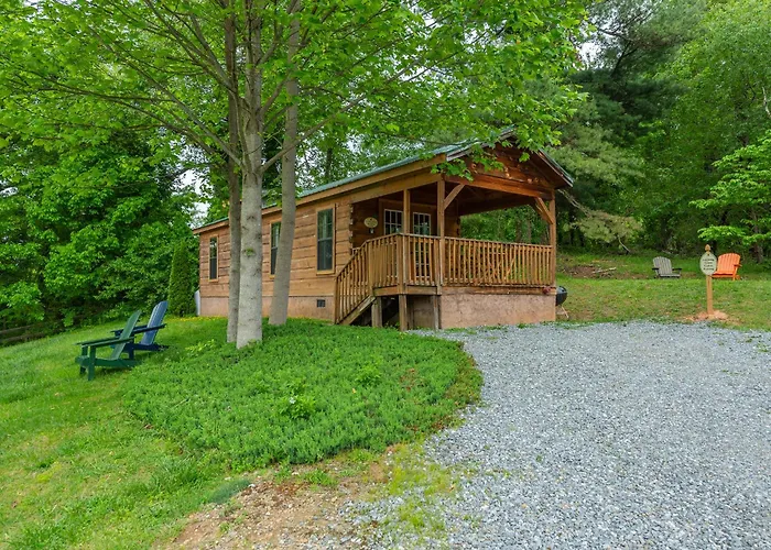 Engadine Inn And Cabins Candler