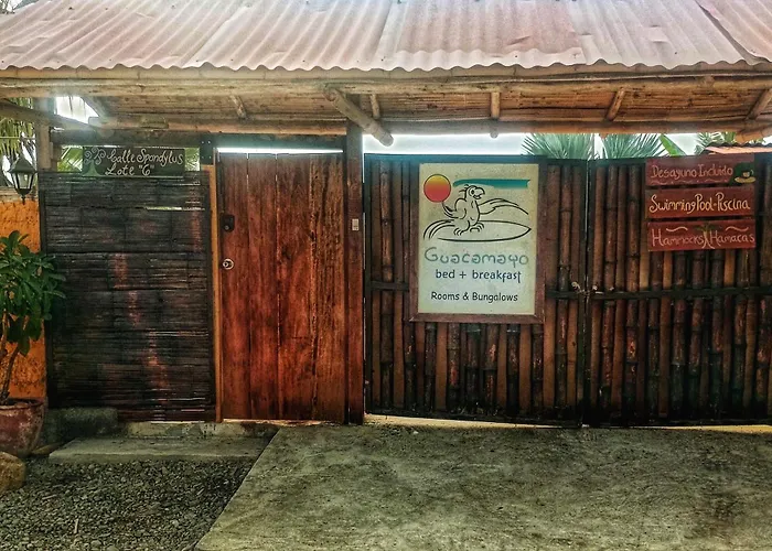 Guacamayo Rooms & Bungalows Máncora