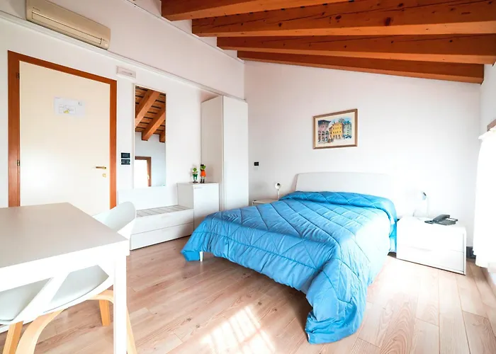 Bed and Breakfast Col Delle Rane Caerano Di San Marco