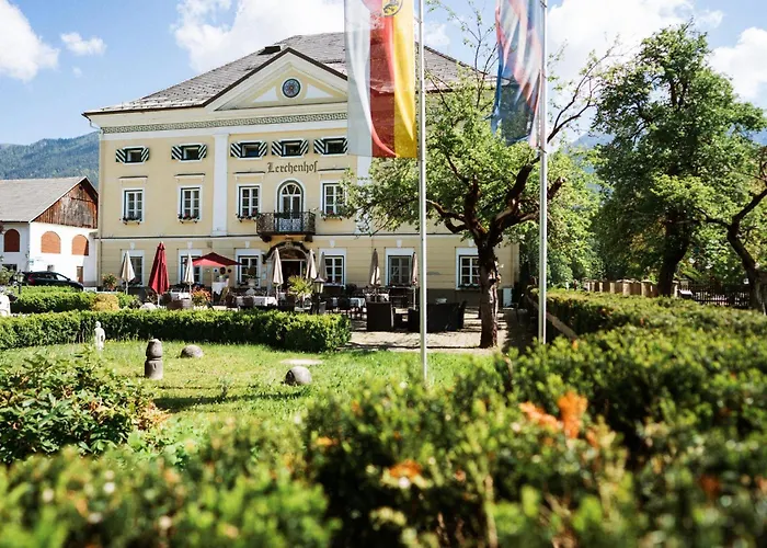 Hotel Schloss Lerchenhof