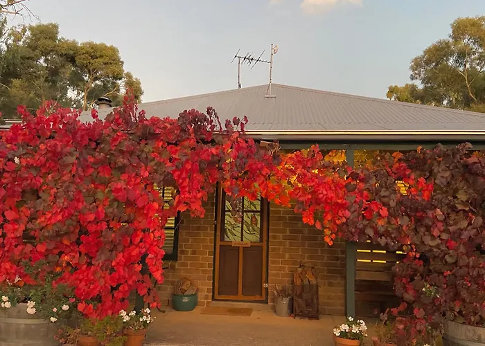 Battunga Cottages