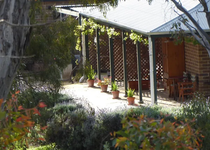 Battunga Cottages