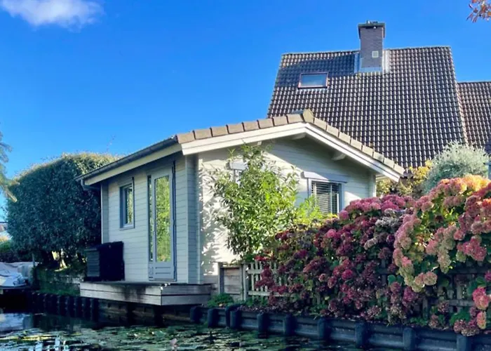 Tiny House Boatshed