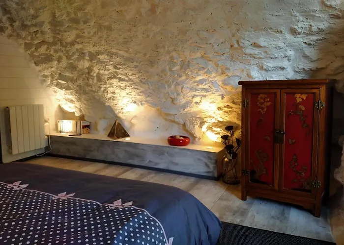 Bed and Breakfast Les Toits Rouges - Le luxe de la simplicité au bout du sentier à Saint-Étienne-de-Tinée