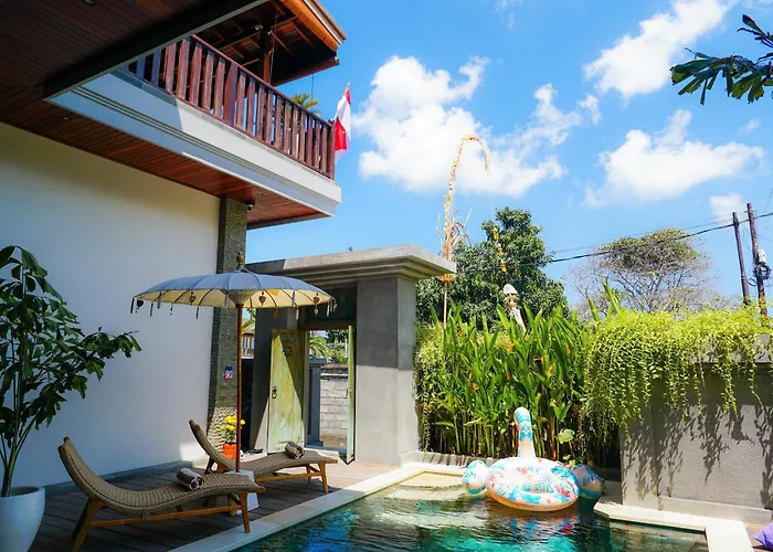 Tropical Beach House Bali Seminyak