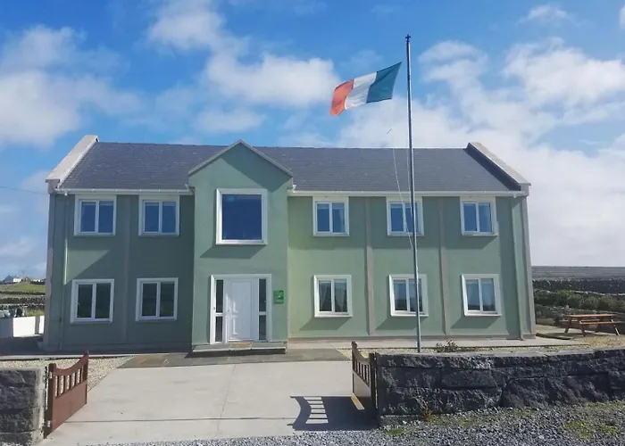 Aran Walkers Lodge