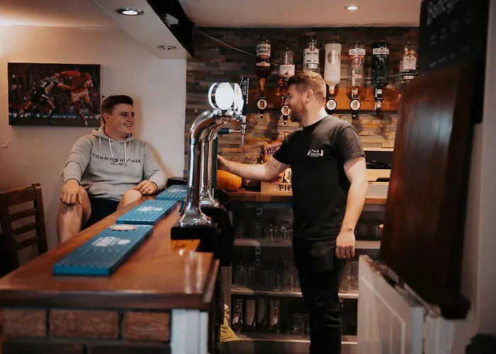 The Fox And Hounds