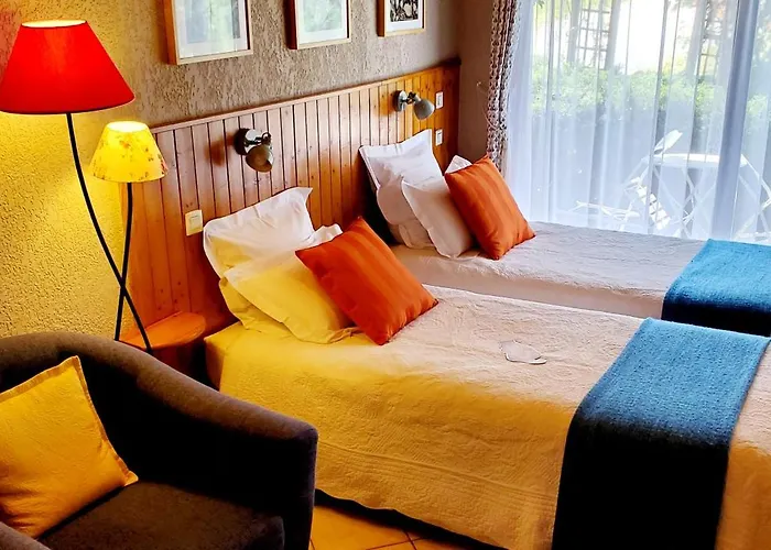 La Coustille Chambres et Table d'Hôtes Saint-Leger-les-Melezes