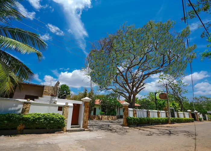 Hotel Tamarind Tree
