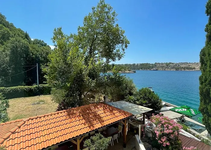Bed&Breakfast Villa Eva Omišalj
