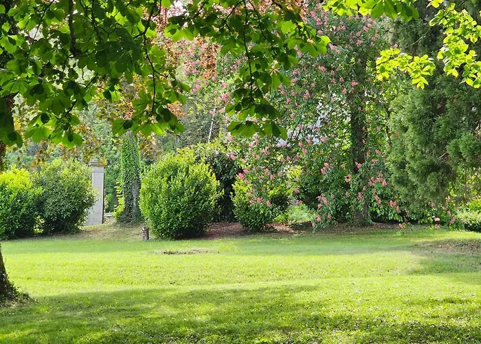 Château de Montpatey Couches