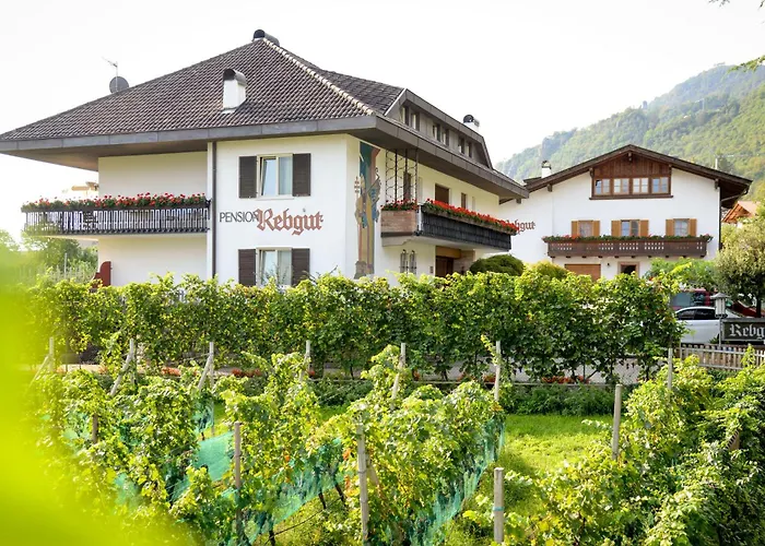 Pension Rebgut Bed and Breakfast Lana