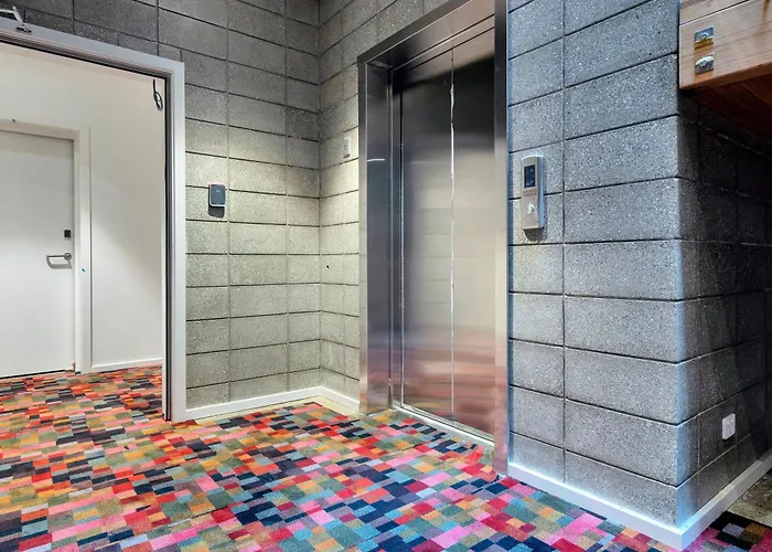 Roomie Apartment Hotel
