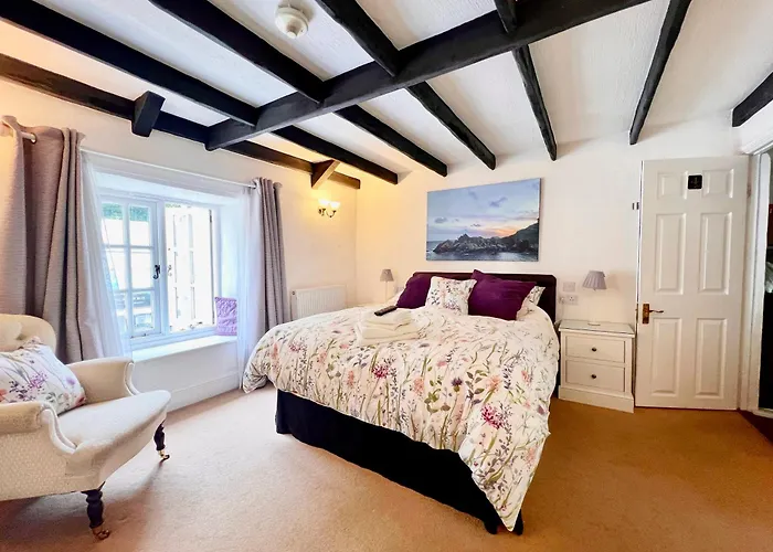The Cottage Bed & Breakfast