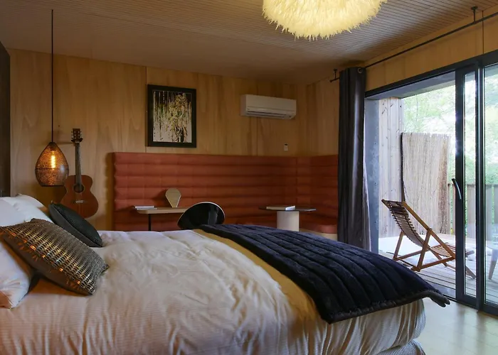 Bien Loin d'Ici Spa B&B Nîmes