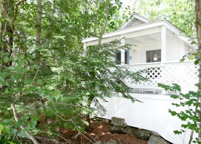 2 River Road Inn & Cottages
