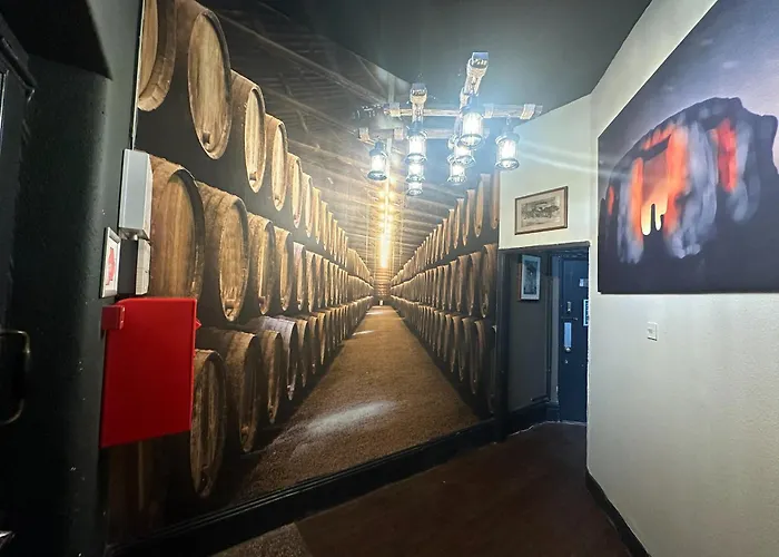 Stonehenge Inn